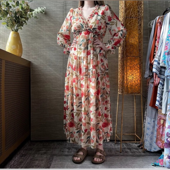 Bohemian - Floral Dress - Picture 3 of 3